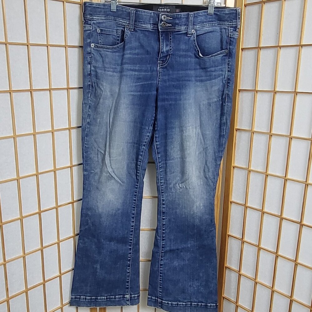 Torrid Premium jeans in EUC size 16S with stretch and two buttons